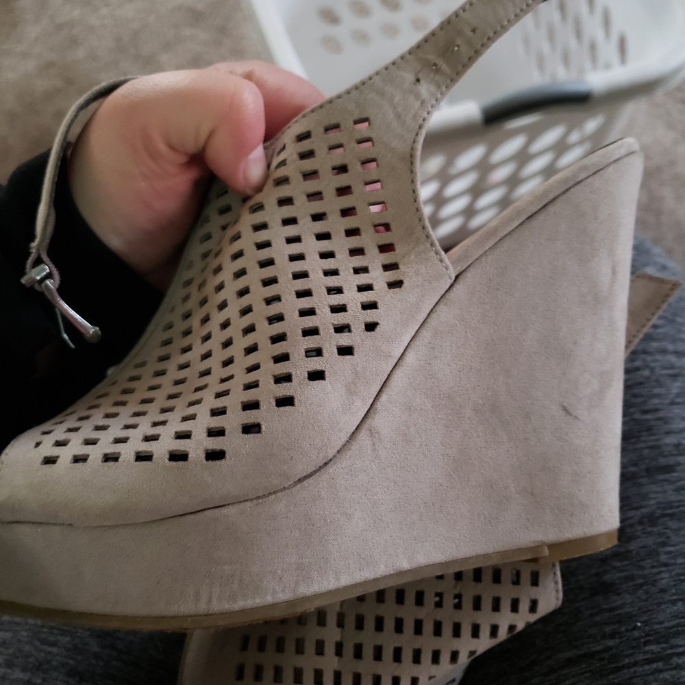 Wedge sandals
